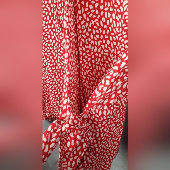 Talbots Women Size XLP Wrap Blouse with Side‎ Tie Red/White Leopard Print - Picture 5 of 9